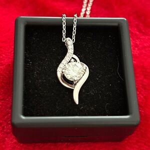 Luxury‎ 1.0 CT Moissanite Diamond pendant necklace